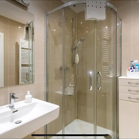 Rezidence Garden Towers - S Parkovanim Апартаменты