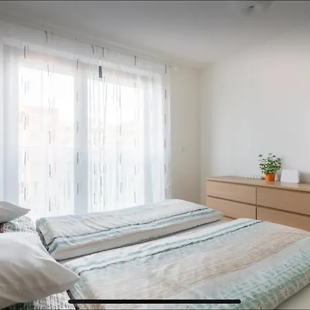 Rezidence Garden Towers - S Parkovanim Апартаменты