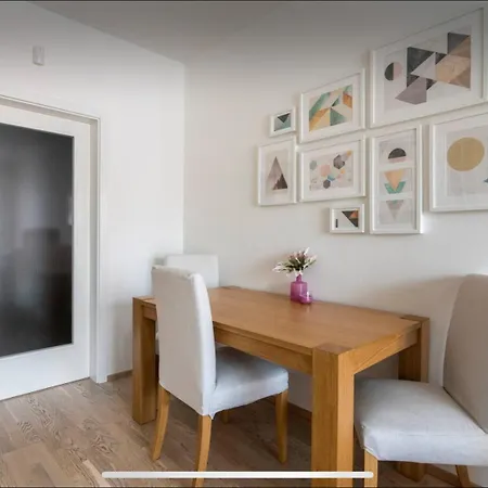 Apartment Rezidence Garden Towers - S Parkovanim Prague