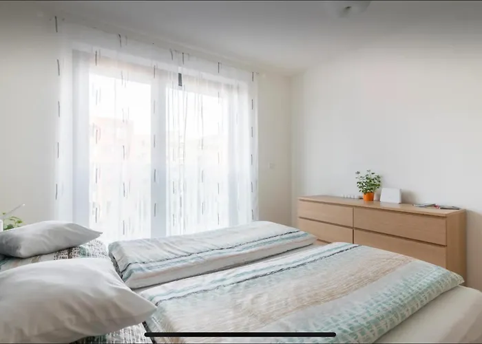 Rezidence Garden Towers - S Parkovanim شقة